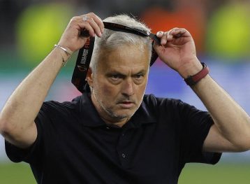 José Mourinho é o treinador mais caro do mundo, segundo pesquisa