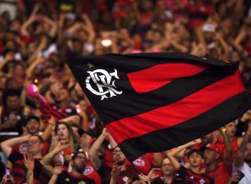 O Flamengo assume a liderança em renda bruta em fevereiro, ultrapassando o Palmeiras